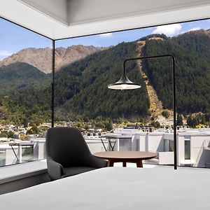 Standard Queen Room Panoramic Window